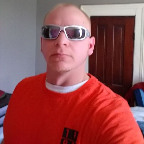 Meet your Posher, Kyle - Picture 1 of 1